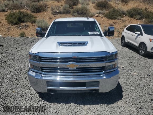 ✅ 2017 Chevrolet Silverado 2500HD LT • VIN: 1GC1KVEY2HF148105 • Lot: 66988465. Wystawiony na Copart z przebiegiem 142 747 mil. Bezpłatny archiwum sprzedaży aukcyjnych z USA i szczegółowy raport historii pojazdu na DreamBid. Zdjęcie 5.