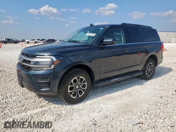 ✅ 2024 Ford Expedition XLT • VIN: 1FMJU1H86REA49384 • Lot: 64314355. Wystawiony na Copart z przebiegiem 10 147 mil. Bezpłatny archiwum sprzedaży aukcyjnych z USA i szczegółowy raport historii pojazdu na DreamBid. Zdjęcie 1.