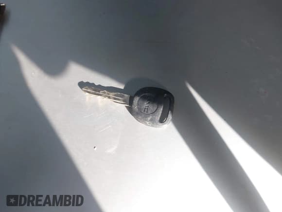 ✅ 1999 GMC Sierra 1500 SLE • VIN: 2GTEK19T0X1571103 • Лот: 41803379. Опубликован ранее на IAAI с пробегом 232 933 миль. Бесплатный доступ к архиву аукционных продаж из США и подробный отчёт об истории автомобиля на DreamBid. Изображение 11.