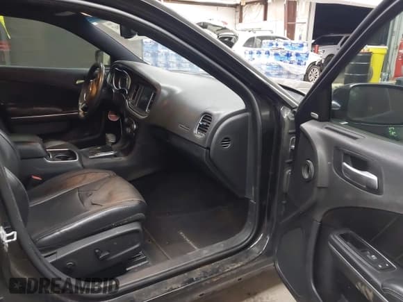 ✅ 2015 Dodge Charger RT • VIN: 2C3CDXCT7FH841015 • Лот: 43367947. Опубликован ранее на IAAI с пробегом 174 477 миль. Бесплатный доступ к архиву аукционных продаж из США и подробный отчёт об истории автомобиля на DreamBid. Изображение 5.