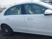 ✅ 2024 Mercedes-Benz C 300 • VIN: W1KAF4HB6RR160723 • Lot: 41786550. Wystawiony na IAAI z przebiegiem 7 204 mil. Bezpłatny archiwum sprzedaży aukcyjnych z USA i szczegółowy raport historii pojazdu na DreamBid. Zdjęcie 13.