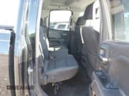 ✅ 2018 Chevrolet Silverado 1500 LT • VIN: 1GCRCREC7JZ141635 • Lot: 43682102. Wystawiony na IAAI z przebiegiem 150 756 mil. Bezpłatny archiwum sprzedaży aukcyjnych z USA i szczegółowy raport historii pojazdu na DreamBid. Zdjęcie 8.