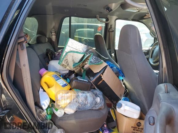 ✅ 2001 Ford Expedition XLT • VIN: 1FMPU16L51LA41004 • Лот: 87037375. Опубликован ранее на Copart с пробегом Не указан. Бесплатный доступ к архиву аукционных продаж из США и подробный отчёт об истории автомобиля на DreamBid. Изображение 11.