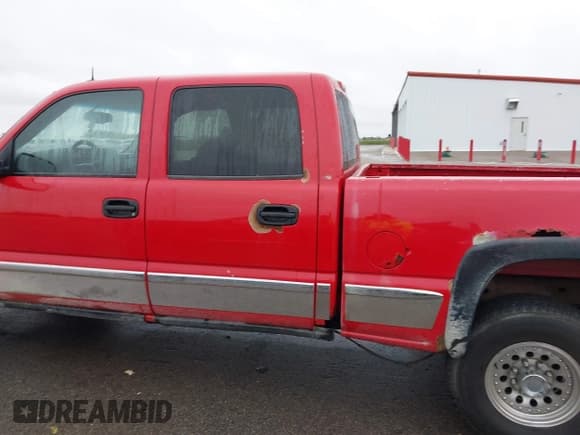 ✅ 2002 GMC Sierra 1500HD SLE • VIN: 1GTGK13U82F247294 • Lot: 43460785. Listed on IAAI with 231,861 mi. Free auction sales archive from the USA and detailed vehicle history report at DreamBid. Image 14.