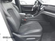 ✅ 2025 Jeep Grand Cherokee Altitude X • VIN: 1C4RJHAG1SC270046 • Лот: 42517002. Опубликован ранее на IAAI с пробегом 8 415 миль. Бесплатный доступ к архиву аукционных продаж из США и подробный отчёт об истории автомобиля на DreamBid. Изображение 5.