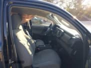 ✅ 2018 Toyota Tacoma SR • VIN: 5TFAX5GN5JX118987 • Лот: 43201622. Опубликован ранее на IAAI с пробегом 100 927 миль. Бесплатный доступ к архиву аукционных продаж из США и подробный отчёт об истории автомобиля на DreamBid. Изображение 5.