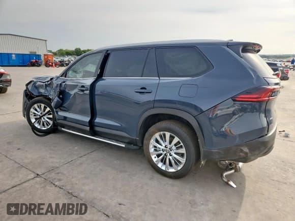 ✅ 2025 Toyota Highlander XLE • VIN: 5TDAAAB56SS097740 • Lot: 71486355. Wystawiony na Copart z przebiegiem 9 040 mil. Bezpłatny archiwum sprzedaży aukcyjnych z USA i szczegółowy raport historii pojazdu na DreamBid. Zdjęcie 2.