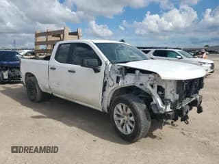 ✅ 2020 Chevrolet Silverado 1500 Custom • VIN: 1GCRWBEH4LZ281963 • Lot: 69211604. Wystawiony na Copart z przebiegiem 148 420 mil. Bezpłatny archiwum sprzedaży aukcyjnych z USA i szczegółowy raport historii pojazdu na DreamBid. Zdjęcie 4.