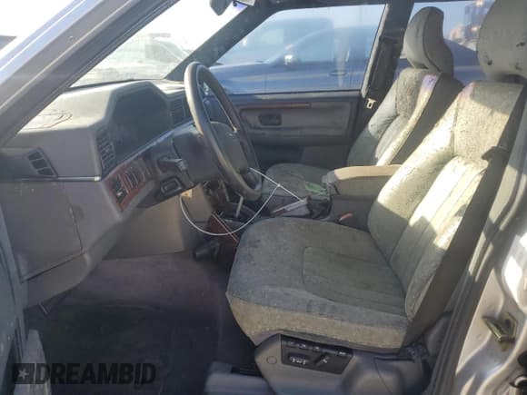 ✅ 1997 Volvo 960 • VIN: YV1KW960XV1043372 • Lot: 74294964. Wystawiony na Copart z przebiegiem 94 877 mil. Bezpłatny archiwum sprzedaży aukcyjnych z USA i szczegółowy raport historii pojazdu na DreamBid. Zdjęcie 7.