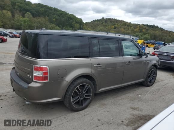 ✅ 2014 Ford Flex SEL • VIN: 2FMGK5C85EBD34470 • Lot: 82439695. Listed on Copart with 133,551 mi. Free auction sales archive from the USA and detailed vehicle history report at DreamBid. Image 3.