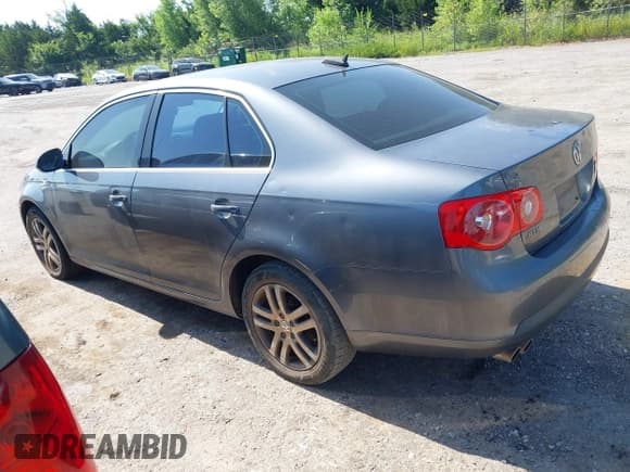 ✅ 2006 Volkswagen Jetta 2.5L • VIN: 3VWDF71K56M629751 • Лот: 42796529. Опубликован ранее на IAAI с пробегом 156 369 миль. Бесплатный доступ к архиву аукционных продаж из США и подробный отчёт об истории автомобиля на DreamBid. Изображение 3.