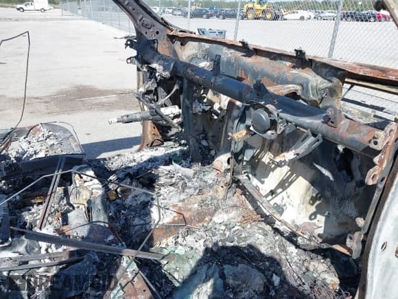 ✅ 2022 Chevrolet Suburban LT • VIN: 1GNSKCKD1NR286326 • Lot: 40754375. Listed on IAAI with Not provided. Free auction sales archive from the USA and detailed vehicle history report at DreamBid. Image 5.