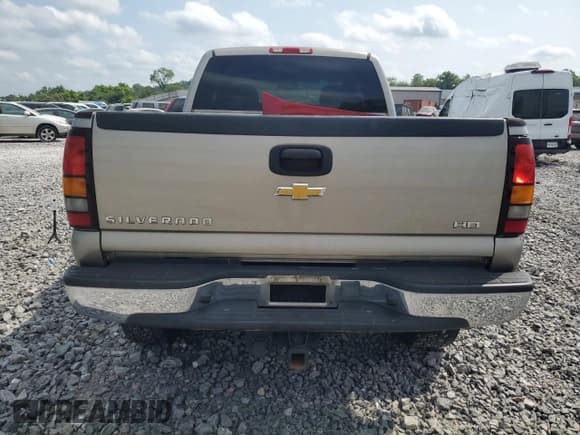 ✅ 2002 Chevrolet Silverado 2500HD LS • VIN: 1GCHK29U02Z119812 • Лот: 56510135. Опубликован ранее на Copart с пробегом 267 969 миль. Бесплатный доступ к архиву аукционных продаж из США и подробный отчёт об истории автомобиля на DreamBid. Изображение 6.