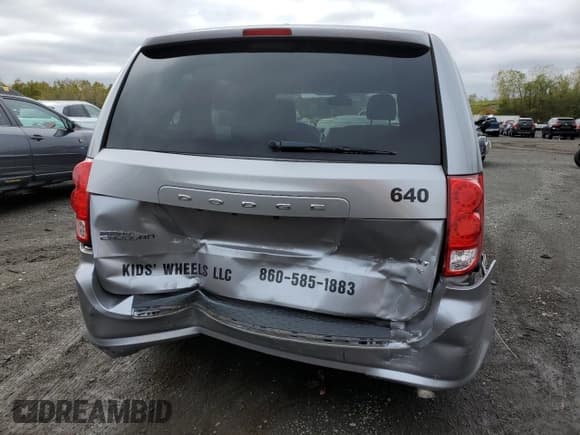 ✅ 2019 Dodge Grand Caravan SXT • VIN: 2C4RDGCG2KR695779 • Лот: 86435315. Опубликован ранее на Copart с пробегом 151 878 миль. Бесплатный доступ к архиву аукционных продаж из США и подробный отчёт об истории автомобиля на DreamBid. Изображение 6.