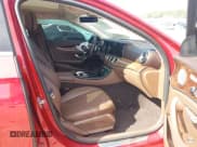 ✅ 2017 Mercedes-Benz E 300 Luxury • VIN: WDDZF4KB1HA145006 • Lot: 43500490. Wystawiony na IAAI z przebiegiem 93 778 mil. Bezpłatny archiwum sprzedaży aukcyjnych z USA i szczegółowy raport historii pojazdu na DreamBid. Zdjęcie 5.