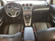 ✅ 2012 Chevrolet Captiva Sport LTZ • VIN: 3GNFL4E5XCS636829 • Lot: 55035375. Wystawiony na Copart z przebiegiem 117 864 mil. Bezpłatny archiwum sprzedaży aukcyjnych z USA i szczegółowy raport historii pojazdu na DreamBid. Zdjęcie 8.