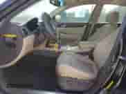 2013 Hyundai Genesis 3.8L z VIN KMHGC4DD0DU231274, wystawiony jako Copart lot #73247634 z przebiegiem 117 188 mil mil oraz Szkoda całkowita • Salvage title. Historia ofert i sprzedaży dostępna na DreamBid. Obrazek 7.