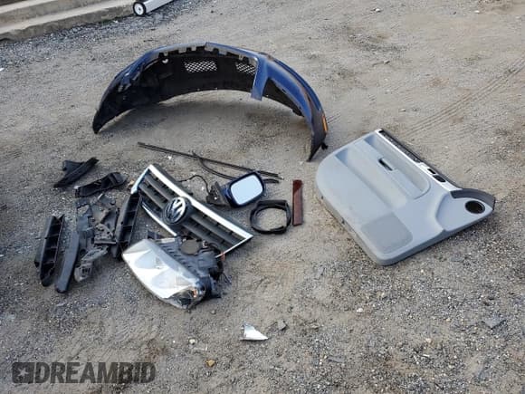 ✅ 2004 Volkswagen Touareg • VIN: WVGBC77L64D048928 • Lot: 67351025. Wystawiony na Copart z przebiegiem 75 009 mil. Bezpłatny archiwum sprzedaży aukcyjnych z USA i szczegółowy raport historii pojazdu na DreamBid. Zdjęcie 12.