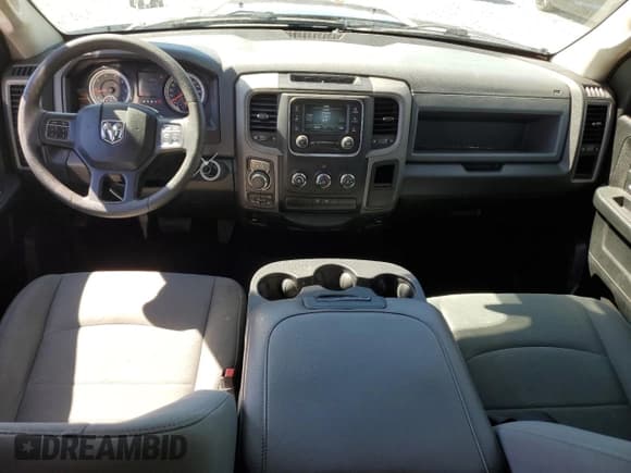 ✅ 2018 Ram 1500 Express • VIN: 1C6RR7FG1JS321004 • Lot: 49330405. Wystawiony na Copart z przebiegiem 109 861 mil. Bezpłatny archiwum sprzedaży aukcyjnych z USA i szczegółowy raport historii pojazdu na DreamBid. Zdjęcie 8.