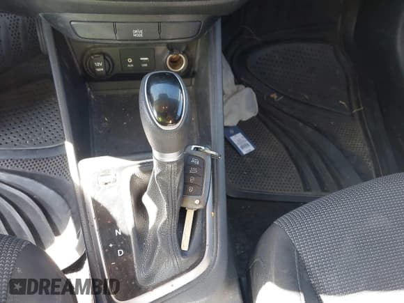 ✅ 2019 Hyundai Accent SE • VIN: 3KPC24A35KE063967 • Лот: 40994140. Опубликован ранее на IAAI с пробегом 99 063 миль. Бесплатный доступ к архиву аукционных продаж из США и подробный отчёт об истории автомобиля на DreamBid. Изображение 11.