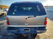 ✅ 2003 Chevrolet Suburban Z71 • VIN: 3GNFK16Z53G311687 • Lot: 89862525. Listed on Copart with 322,892 mi. Free auction sales archive from the USA and detailed vehicle history report at DreamBid. Image 6.