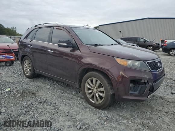 ✅ 2013 Kia Sorento SX • VIN: 5XYKW4A20DG378589 • Лот: 86102645. Опубликован ранее на Copart с пробегом 261 308 миль. Бесплатный доступ к архиву аукционных продаж из США и подробный отчёт об истории автомобиля на DreamBid. Изображение 4.