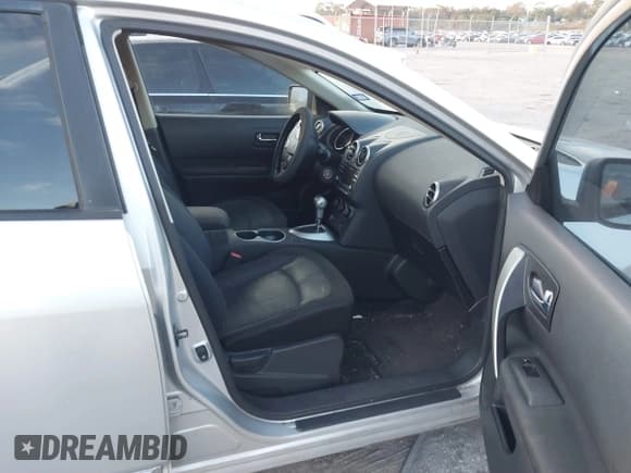 ✅ 2012 Nissan Rogue SV • VIN: JN8AS5MT7CW612945 • Lot: 41234491. Wystawiony na IAAI z przebiegiem 154 265 mil. Bezpłatny archiwum sprzedaży aukcyjnych z USA i szczegółowy raport historii pojazdu na DreamBid. Zdjęcie 5.