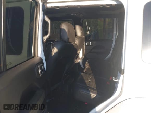 ✅ 2021 Jeep Wrangler Unlimited Sahara • VIN: 1C4HJXEG3MW782859 • Lot: 43320520. Listed on IAAI with 75,169 mi. Free auction sales archive from the USA and detailed vehicle history report at DreamBid. Image 8.