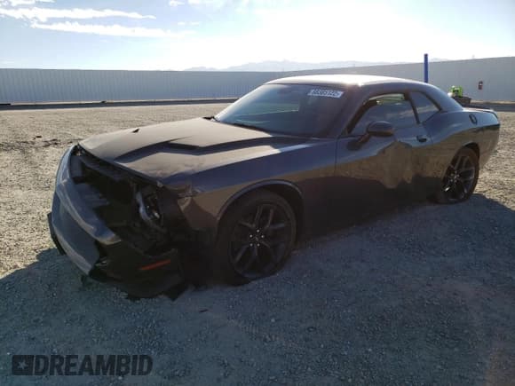 ✅ 2020 Dodge Challenger SXT • VIN: 2C3CDZAG0LH214718 • Lot: 68385122. Wystawiony na Copart z przebiegiem 53 491 mil. Bezpłatny archiwum sprzedaży aukcyjnych z USA i szczegółowy raport historii pojazdu na DreamBid. Zdjęcie 1.