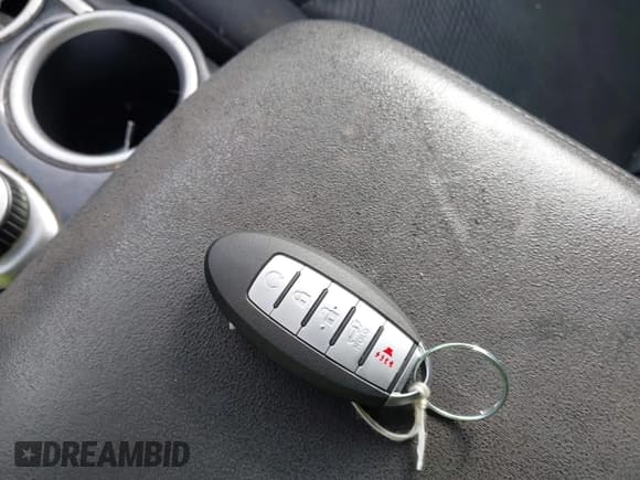 ✅ 2015 Nissan Pathfinder Platinum • VIN: 5N1AR2MM1FC685339 • Lot: 43901579. Listed on IAAI with 126,842 mi. Free auction sales archive from the USA and detailed vehicle history report at DreamBid. Image 11.