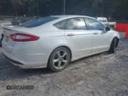 ✅ 2015 Ford Fusion SE • VIN: 3FA6P0H71FR301379 • Lot: 43730086. Wystawiony na IAAI z przebiegiem 240 367 mil. Bezpłatny archiwum sprzedaży aukcyjnych z USA i szczegółowy raport historii pojazdu na DreamBid. Zdjęcie 4.