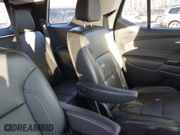 ✅ 2021 Chevrolet Traverse RS • VIN: 1GNEVJKW3MJ130747 • Lot: 41315910. Wystawiony na IAAI z przebiegiem Nie podano. Bezpłatny archiwum sprzedaży aukcyjnych z USA i szczegółowy raport historii pojazdu na DreamBid. Zdjęcie 8.