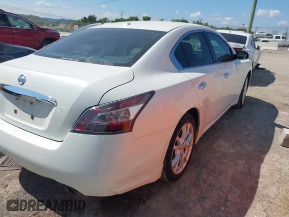 ✅ 2013 Nissan Maxima SV • VIN: 1N4AA5AP4DC822448 • Lot: 42856458. Listed on IAAI with 119,349 mi. Free auction sales archive from the USA and detailed vehicle history report at DreamBid. Image 4.