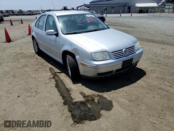 ✅ 2005 Volkswagen Jetta GL • VIN: 3VWRA69M55M034417 • Lot: 64012394. Wystawiony na Copart z przebiegiem 41 585 mil. Bezpłatny archiwum sprzedaży aukcyjnych z USA i szczegółowy raport historii pojazdu na DreamBid. Zdjęcie 11.