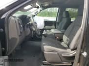 ✅ 2022 Chevrolet Silverado 1500 Custom Trail Boss • VIN: 3GCPYCEL1NG211884 • Lot: 59279335. Wystawiony na Copart z przebiegiem 26 869 mil. Bezpłatny archiwum sprzedaży aukcyjnych z USA i szczegółowy raport historii pojazdu na DreamBid. Zdjęcie 7.