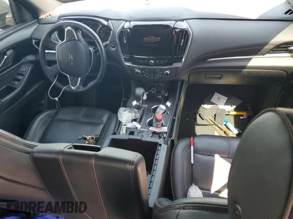 ✅ 2023 Chevrolet Traverse RS • VIN: 1GNEVJKW3PJ115122 • Lot: 64860315. Wystawiony na Copart z przebiegiem 38 319 mil. Bezpłatny archiwum sprzedaży aukcyjnych z USA i szczegółowy raport historii pojazdu na DreamBid. Zdjęcie 8.