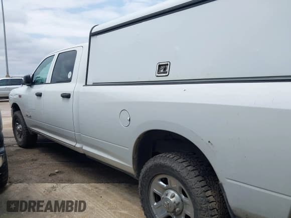 ✅ 2019 Ram 2500 Tradesman • VIN: 3C6UR4HJ9KG600789 • Лот: 42057857. Опубликован ранее на IAAI с пробегом 177 514 миль. Бесплатный доступ к архиву аукционных продаж из США и подробный отчёт об истории автомобиля на DreamBid. Изображение 15.