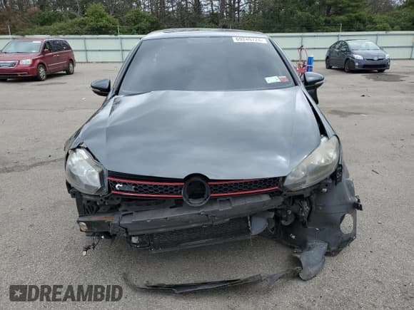 ✅ 2010 Volkswagen Golf GTI • VIN: WVWGD7AJ4AW427733 • Lot: 69240724. Wystawiony na Copart z przebiegiem Nie podano. Bezpłatny archiwum sprzedaży aukcyjnych z USA i szczegółowy raport historii pojazdu na DreamBid. Zdjęcie 5.