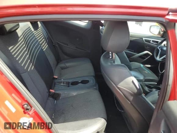 ✅ 2013 Hyundai Veloster w/Gray Int • VIN: KMHTC6AD6DU172584 • Lot: 82425004. Wystawiony na Copart z przebiegiem 135 563 mil. Bezpłatny archiwum sprzedaży aukcyjnych z USA i szczegółowy raport historii pojazdu na DreamBid. Zdjęcie 10.