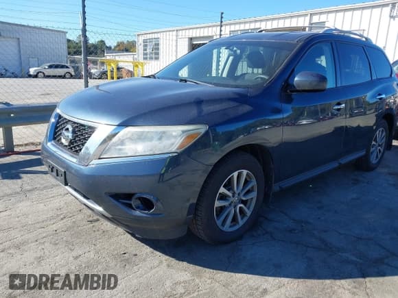 ✅ 2015 Nissan Pathfinder Platinum • VIN: 5N1AR2MM4FC660984 • Lot: 43440248. Listed on IAAI with 141,698 mi. Free auction sales archive from the USA and detailed vehicle history report at DreamBid. Image 18.
