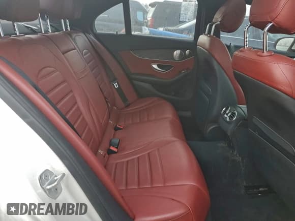 ✅ 2015 Mercedes-Benz C 300 Luxury • VIN: 55SWF4KB3FU090994 • Lot: 95710825. Wystawiony na Copart z przebiegiem Nie podano. Bezpłatny archiwum sprzedaży aukcyjnych z USA i szczegółowy raport historii pojazdu na DreamBid. Zdjęcie 10.