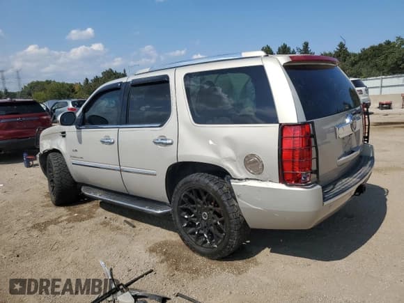 ✅ 2008 Cadillac Escalade • VIN: 1GYFK63848R242302 • Lot: 80396165. Wystawiony na Copart z przebiegiem 116 593 mil. Bezpłatny archiwum sprzedaży aukcyjnych z USA i szczegółowy raport historii pojazdu na DreamBid. Zdjęcie 2.