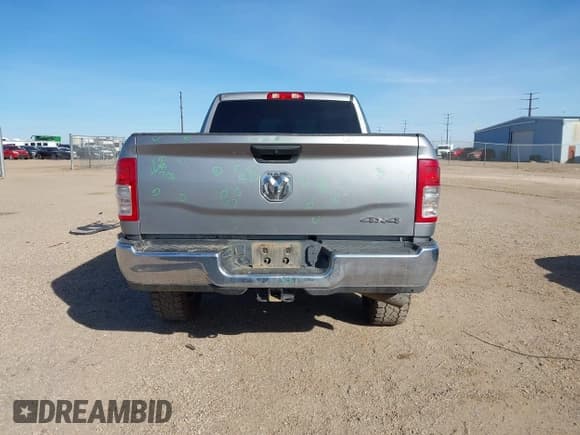 ✅ 2024 Ram 2500 Big Horn • VIN: 3C6UR5DL0RG246006 • Лот: 43659197. Опубликован ранее на IAAI с пробегом 52 104 миль. Бесплатный доступ к архиву аукционных продаж из США и подробный отчёт об истории автомобиля на DreamBid. Изображение 16.