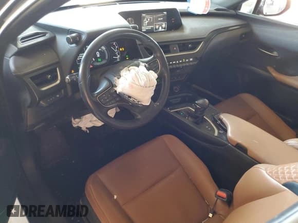 ✅ 2021 Lexus UX 250h • VIN: JTHP9JBH7M2052361 • Лот: 80718545. Опубликован ранее на Copart с пробегом 83 813 миль. Бесплатный доступ к архиву аукционных продаж из США и подробный отчёт об истории автомобиля на DreamBid. Изображение 8.