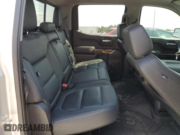 ✅ 2019 Chevrolet Silverado 1500 RST • VIN: 3GCUYEED5KG160537 • Lot: 68930774. Wystawiony na Copart z przebiegiem 65 000 mil. Bezpłatny archiwum sprzedaży aukcyjnych z USA i szczegółowy raport historii pojazdu na DreamBid. Zdjęcie 11.