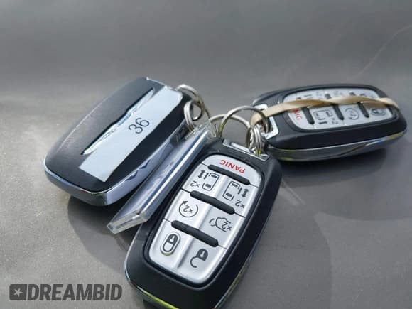 ✅ 2023 Chrysler Voyager LX • VIN: 2C4RC1CG4PR525303 • Lot: 43501227. Wystawiony na IAAI z przebiegiem 65 829 mil. Bezpłatny archiwum sprzedaży aukcyjnych z USA i szczegółowy raport historii pojazdu na DreamBid. Zdjęcie 11.