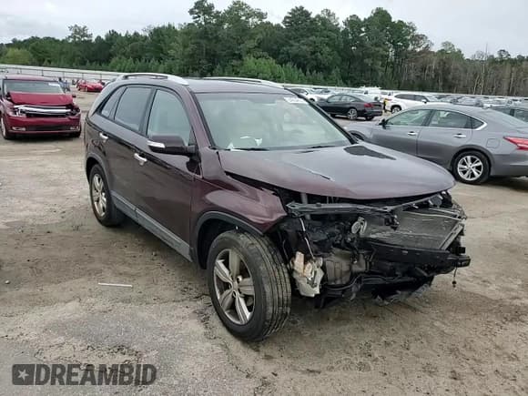 ✅ 2013 Kia Sorento EX • VIN: 5XYKU3A66DG396324 • Лот: 84234835. Опубликован ранее на Copart с пробегом 248 441 миль. Бесплатный доступ к архиву аукционных продаж из США и подробный отчёт об истории автомобиля на DreamBid. Изображение 14.
