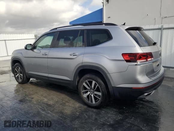 ✅ 2022 Volkswagen Atlas SE • VIN: 1V2DP2CA2NC501943 • Lot: 51181225. Listed on Copart with 70,604 mi. Free auction sales archive from the USA and detailed vehicle history report at DreamBid. Image 2.