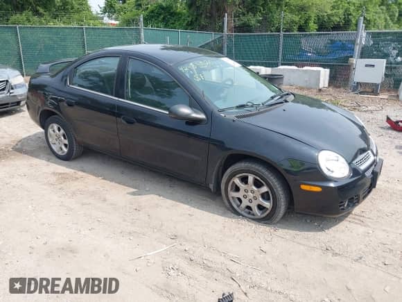 2005 Dodge Neon SXT z VIN 1B3ES56C05D185103, wystawiony jako IAAI lot #42435570 z przebiegiem 42 422 mil mil oraz . Historia ofert i sprzedaży dostępna na DreamBid. Obrazek 1.