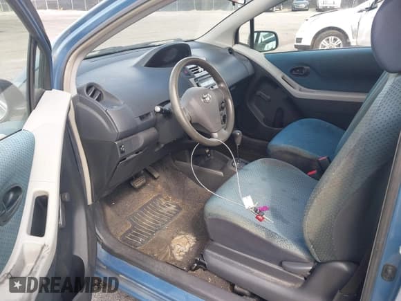 ✅ 2008 Toyota Yaris • VIN: JTDJT923485170271 • Lot: 43407641. Listed on IAAI with 107,342 mi. Free auction sales archive from the USA and detailed vehicle history report at DreamBid. Image 5.